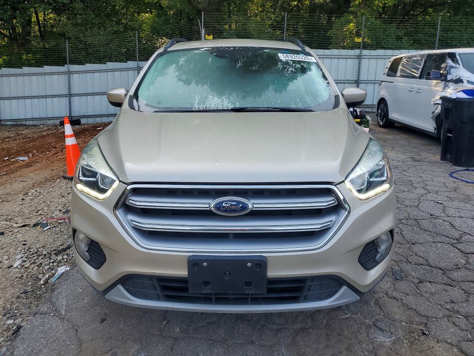 2017 Ford Escape მანქანა იყიდება აუქციონზე, vin: 1FMCU0GD0HUD04620, აუქციონის ნომერი: 58920326