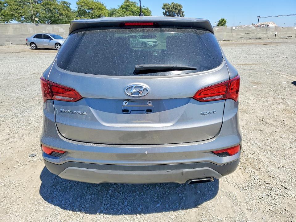 2018 Hyundai Santa Fe Sport მანქანა იყიდება აუქციონზე, vin: 5NMZT3LB2JH071943, აუქციონის ნომერი: 57617236