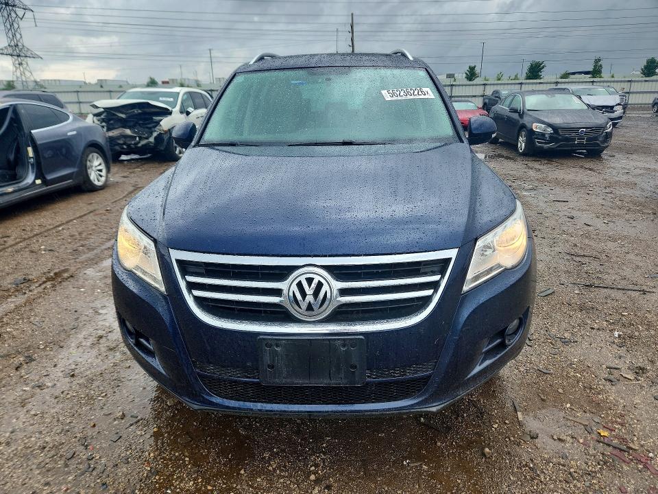 2011 Volkswagen Tiguan მანქანა იყიდება აუქციონზე, vin: WVGBV7AX2BW520808, აუქციონის ნომერი: 56236226