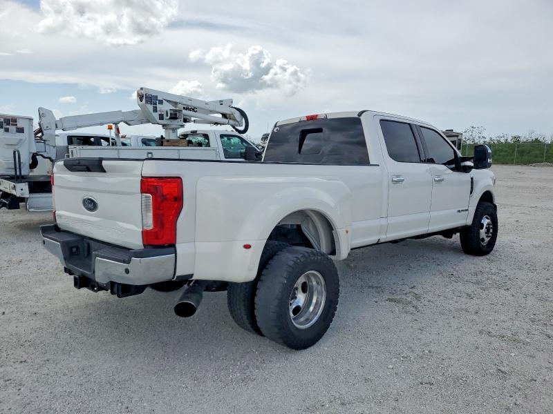 58826156 :رقم المزاد ، 1FT8W3DT0JEC38104 vin ، 2018 Ford F350 مزاد بيع