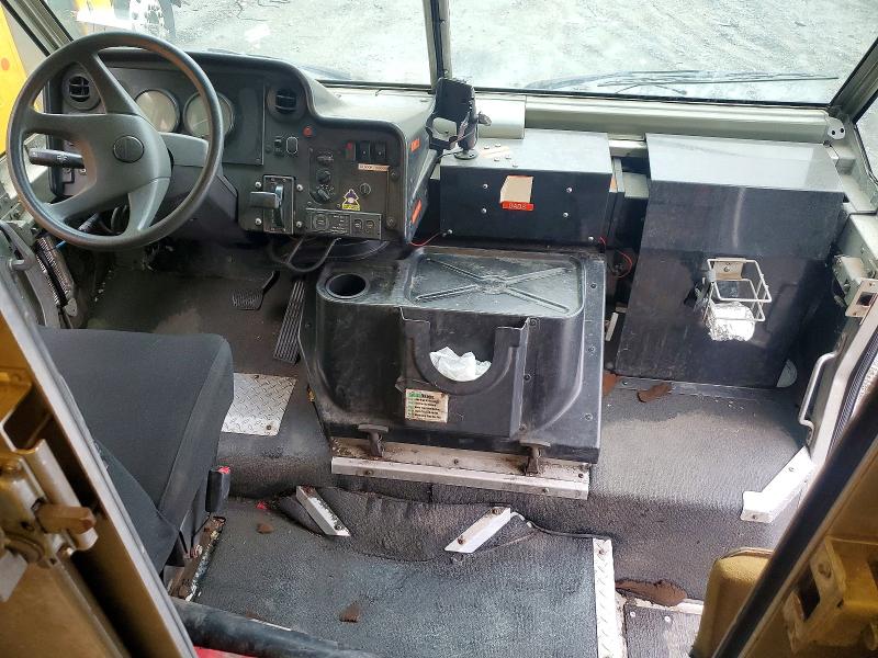 Продажа на аукционе авто 2007 Freightliner Chassis, vin: 4UZABMBW87CY11749, номер лота: 56976986