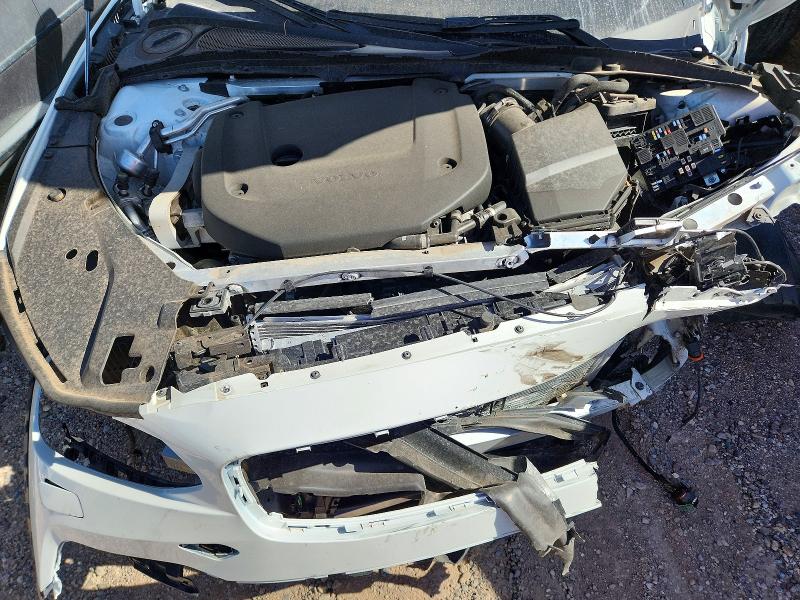2026 Volvo V90 Cross Country მანქანა იყიდება აუქციონზე, vin: YV4062NLXT1205740, აუქციონის ნომერი: 52177636
