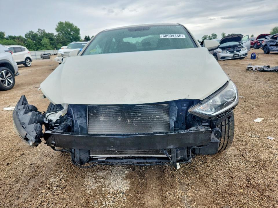 2017 Hyundai Elantra მანქანა იყიდება აუქციონზე, vin: KMHD84LF3HU177739, აუქციონის ნომერი: 58994446