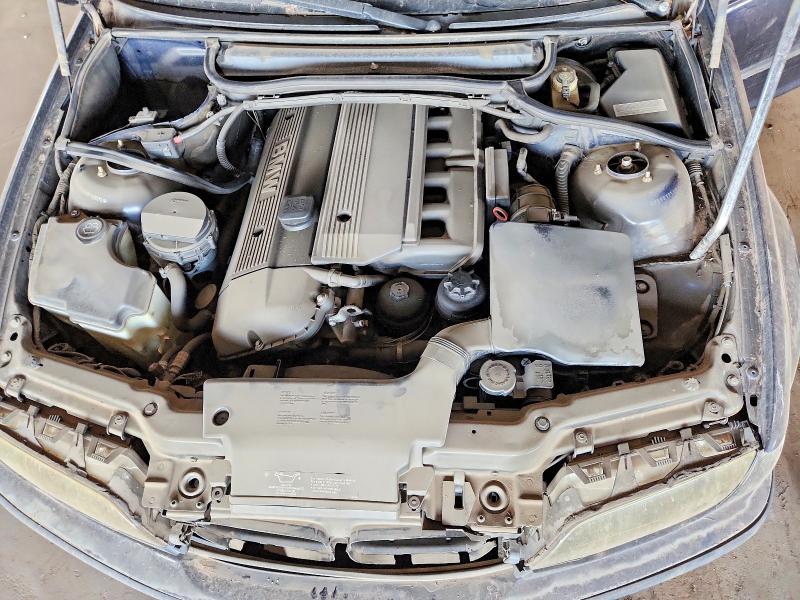 55368576 :رقم المزاد ، WBAAV53481FT03072 vin ، 2001 Bmw 330 مزاد بيع