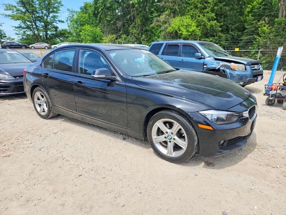 56426076 :رقم المزاد ، WBA3C3G54ENS72128 vin ، 2014 Bmw 320 مزاد بيع