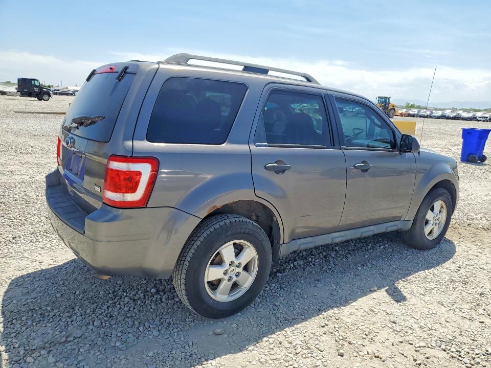 57762506 :رقم المزاد ، 1FMCU9DG5BKC64699 vin ، 2011 Ford Escape مزاد بيع