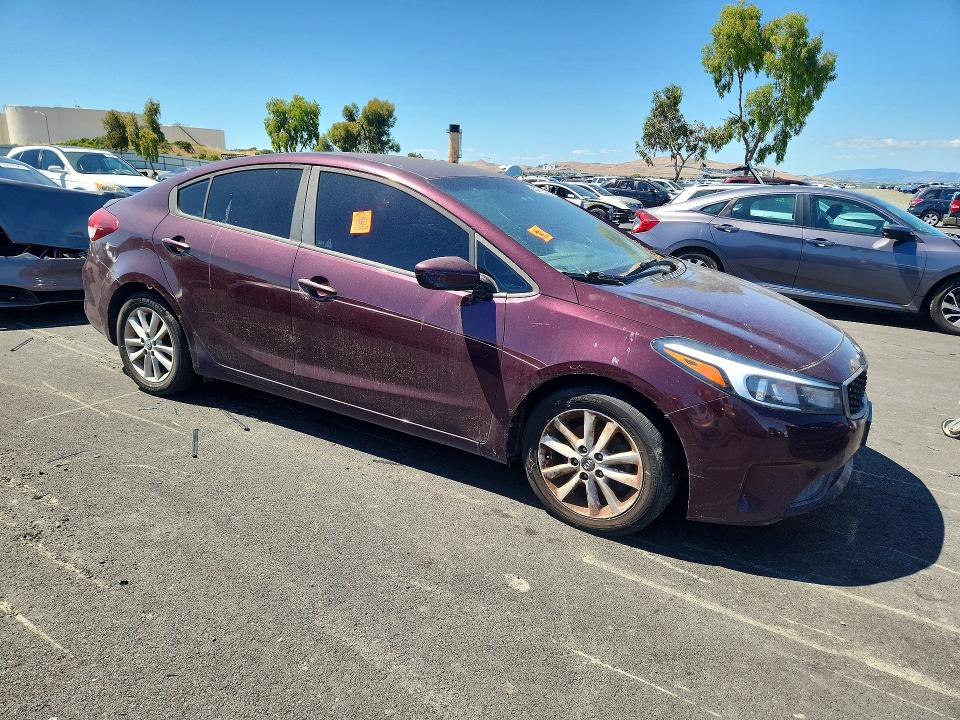 Продажа на аукционе авто 2017 Kia Forte, vin: 3KPFL4A75HE147003, номер лота: 56771446