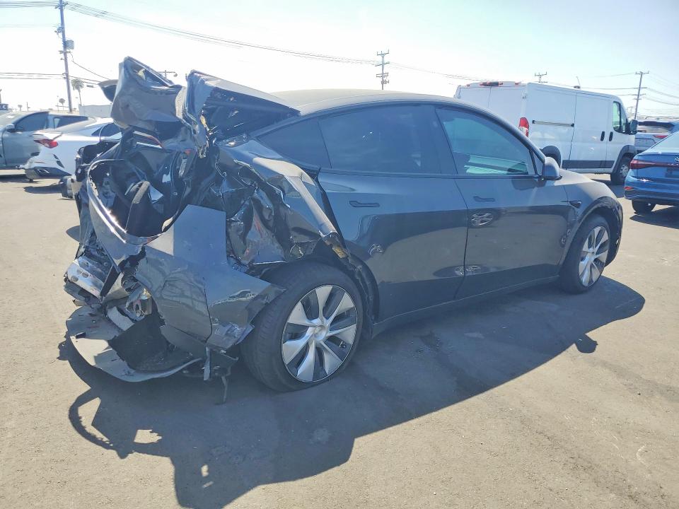 2024 Tesla Model Y მანქანა იყიდება აუქციონზე, vin: 7SAYGDEE5RF031434, აუქციონის ნომერი: 55753236
