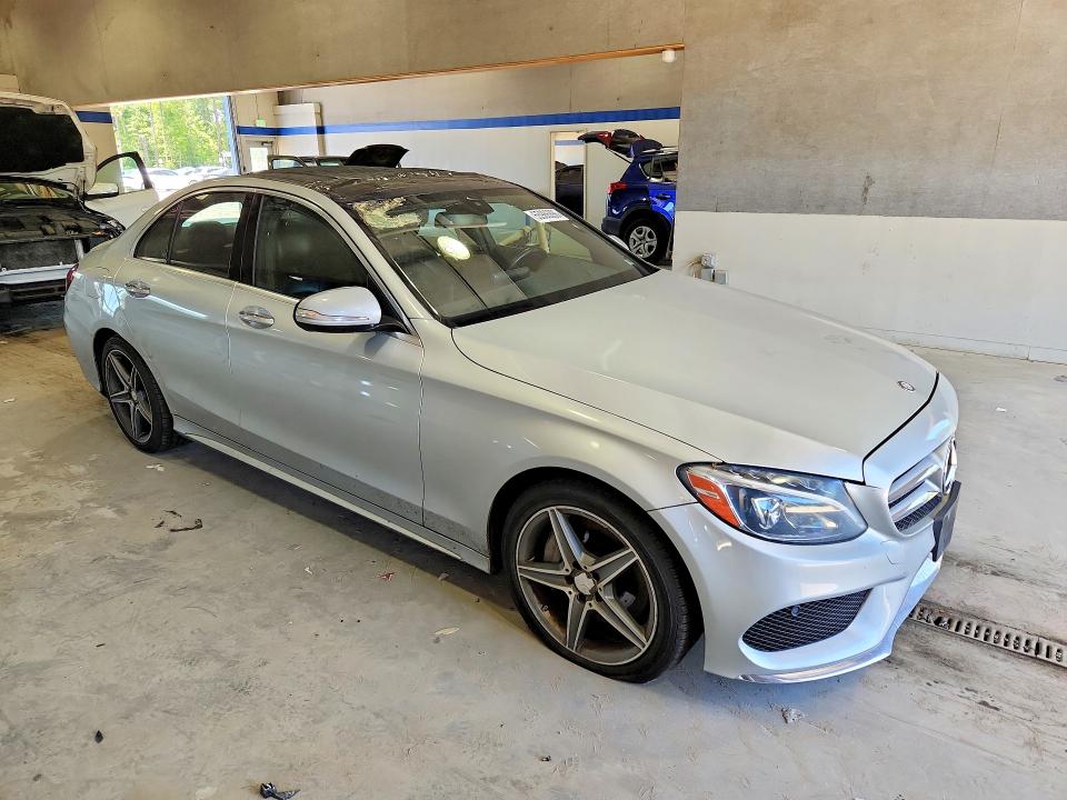 55986896 :رقم المزاد ، 55SWF4KB1FU095417 vin ، 2015 Mercedes-benz C مزاد بيع