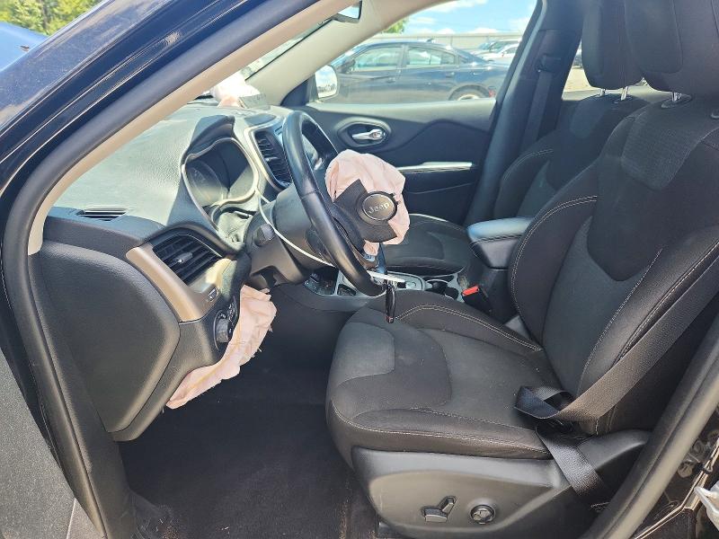 58049896 :رقم المزاد ، 1C4PJLCB0GW237928 vin ، 2016 Jeep Cherokee مزاد بيع