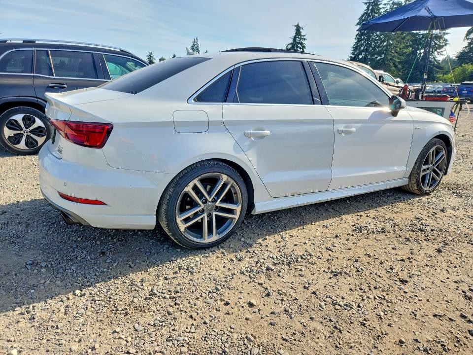 58246126 :رقم المزاد ، WAUJ8GFFXH1079777 vin ، 2017 Audi A3 مزاد بيع