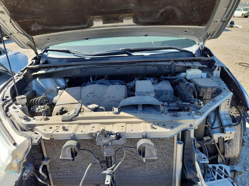 2018 Toyota Highlander მანქანა იყიდება აუქციონზე, vin: 5TDBZRFH1JS906110, აუქციონის ნომერი: 57949116