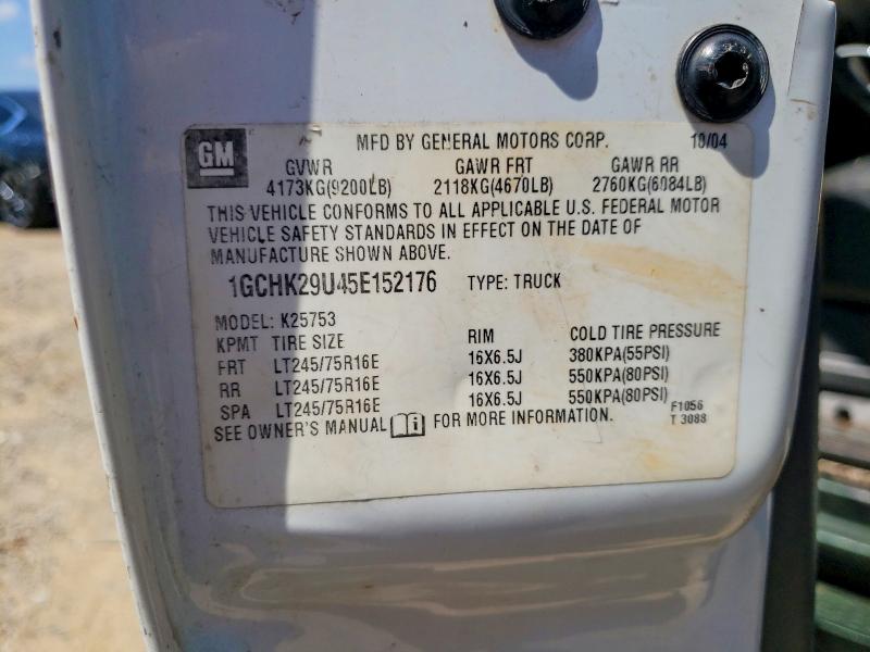 2005 Chevrolet Silverado მანქანა იყიდება აუქციონზე, vin: 1GCHK29U45E152176, აუქციონის ნომერი: 56820486