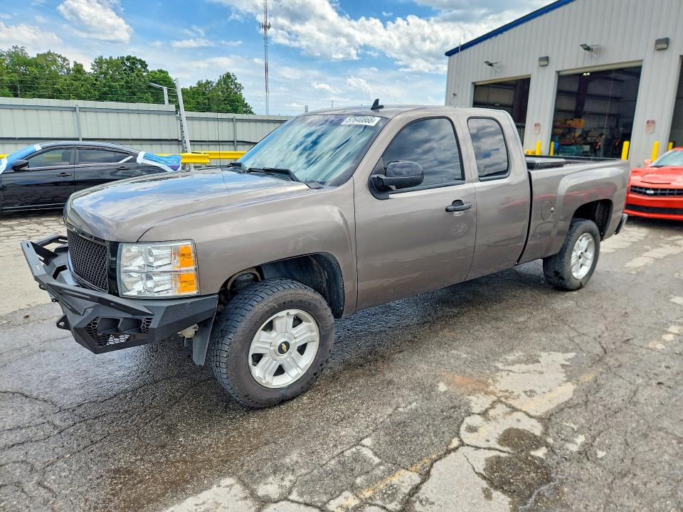 Продажа на аукционе авто 2013 Chevrolet Silverado, vin: 1GCRKSE78DZ252521, номер лота: 57640866