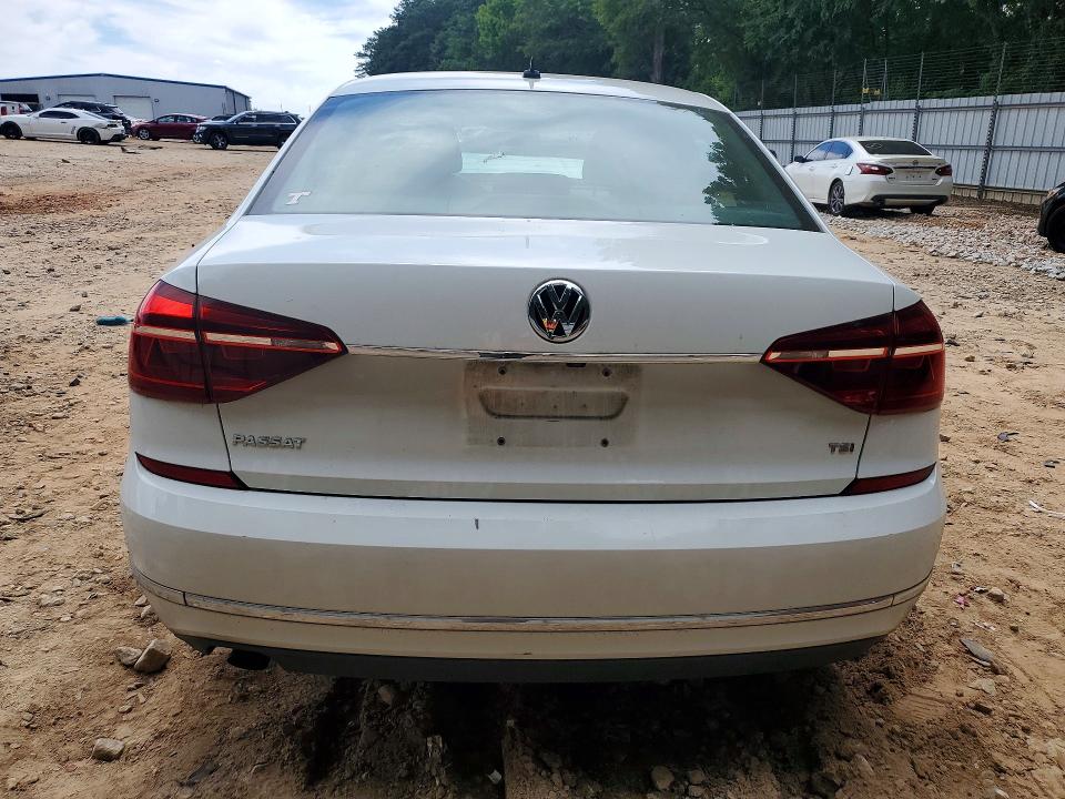56468806 :رقم المزاد ، 1VWAT7A35HC053149 vin ، 2017 Volkswagen Passat مزاد بيع