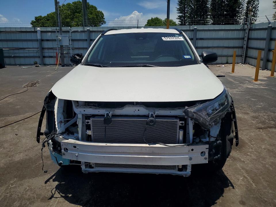 57932326 :رقم المزاد ، JTMH1RFV1MD071925 vin ، 2021 Toyota Rav4 مزاد بيع