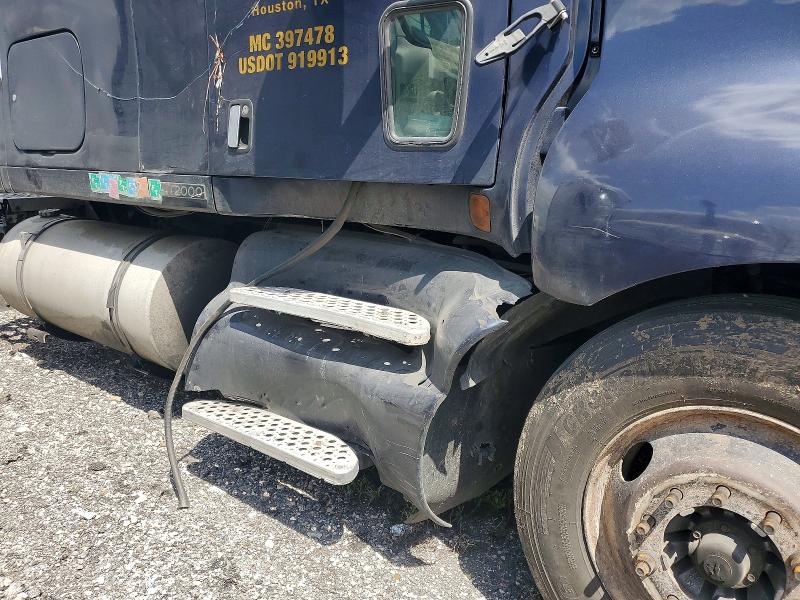 Продажа на аукционе авто 2000 Kenworth T2000, vin: 1XKTDR9XXYJ853540, номер лота: 58578886