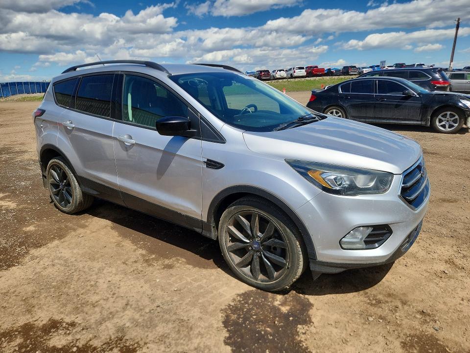 Продажа на аукционе авто 2017 Ford Escape, vin: 1FMCU9GD9HUA16681, номер лота: 56650036