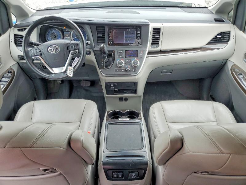 Продажа на аукционе авто 2018 Toyota Sienna, vin: 5TDDZ3DC3JS206294, номер лота: 58763576