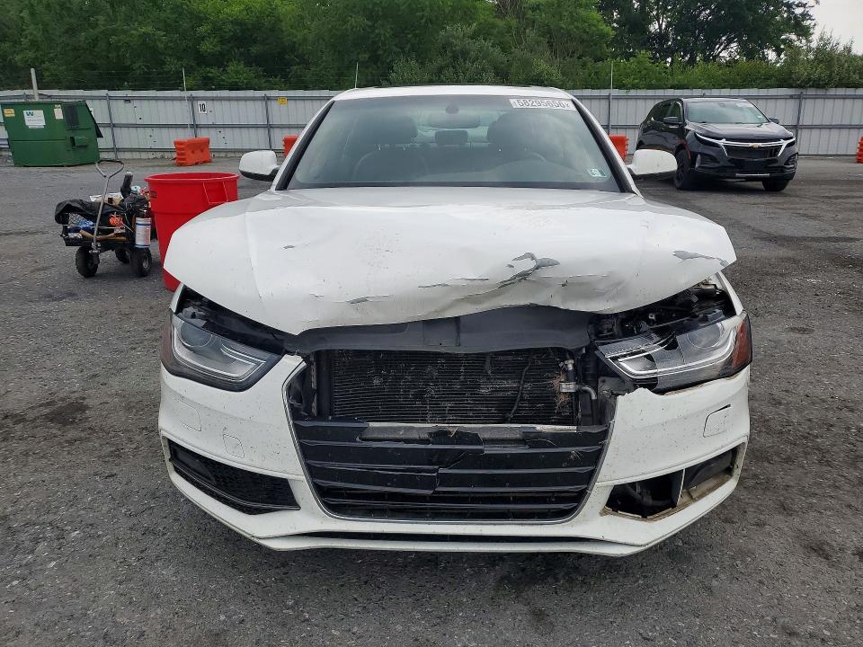 58295656 :رقم المزاد ، WAUBFAFLXFA016642 vin ، 2015 Audi A4 مزاد بيع