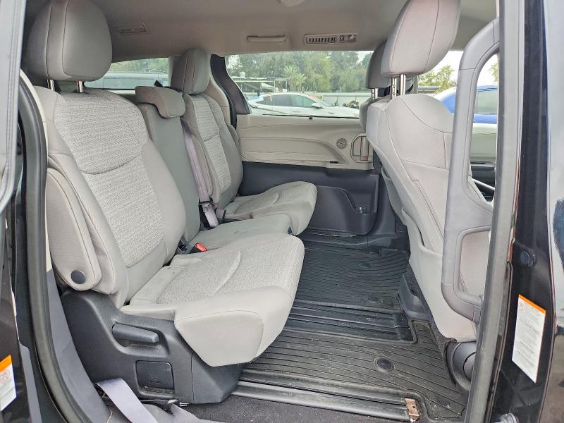 58321456 :رقم المزاد ، 5TDKRKEC6NS123982 vin ، 2022 Toyota Sienna مزاد بيع