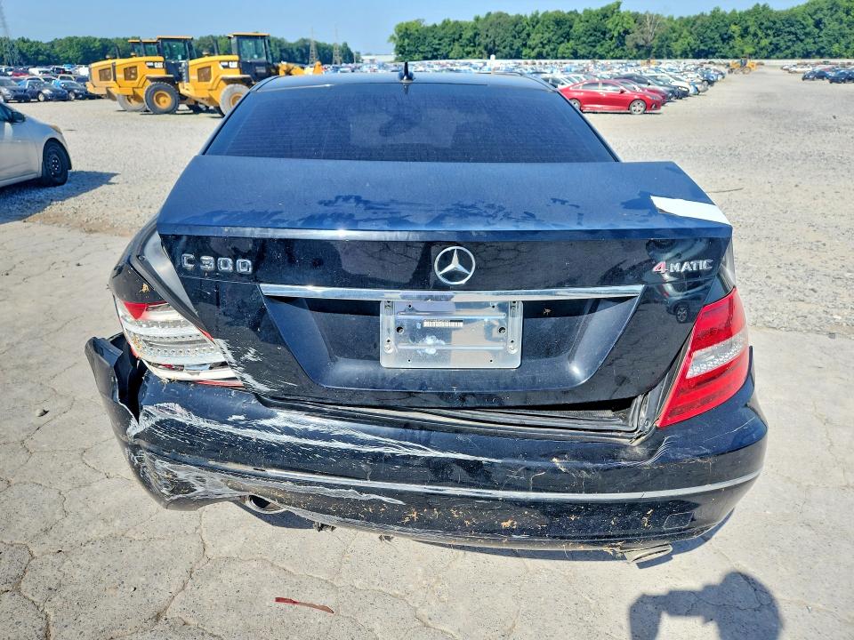 2014 Mercedes-benz C მანქანა იყიდება აუქციონზე, vin: WDDGF8AB0EG251021, აუქციონის ნომერი: 85968705