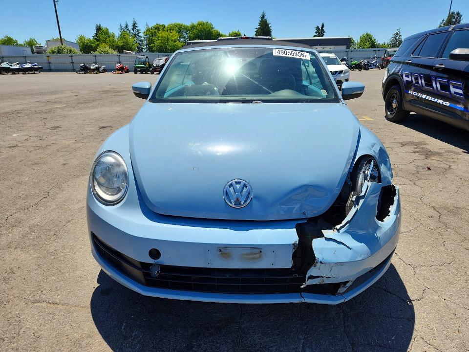 49056956 :رقم المزاد ، 3VW5P7AT5DM804636 vin ، 2013 Volkswagen Beetle مزاد بيع