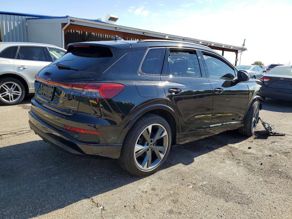 Продажа на аукционе авто 2024 Audi Q4 E-tron, vin: WA1MUBFZ6RP060760, номер лота: 55991646
