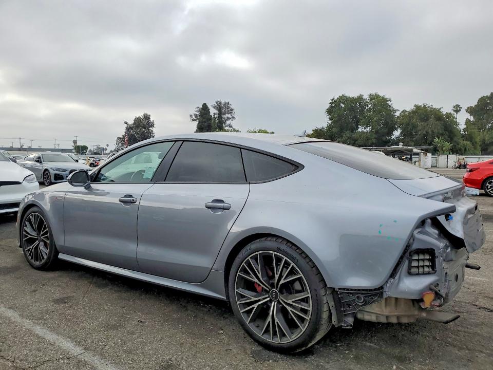 55411986 :رقم المزاد ، WAUW2AFC3HN038782 vin ، 2017 Audi A7 مزاد بيع
