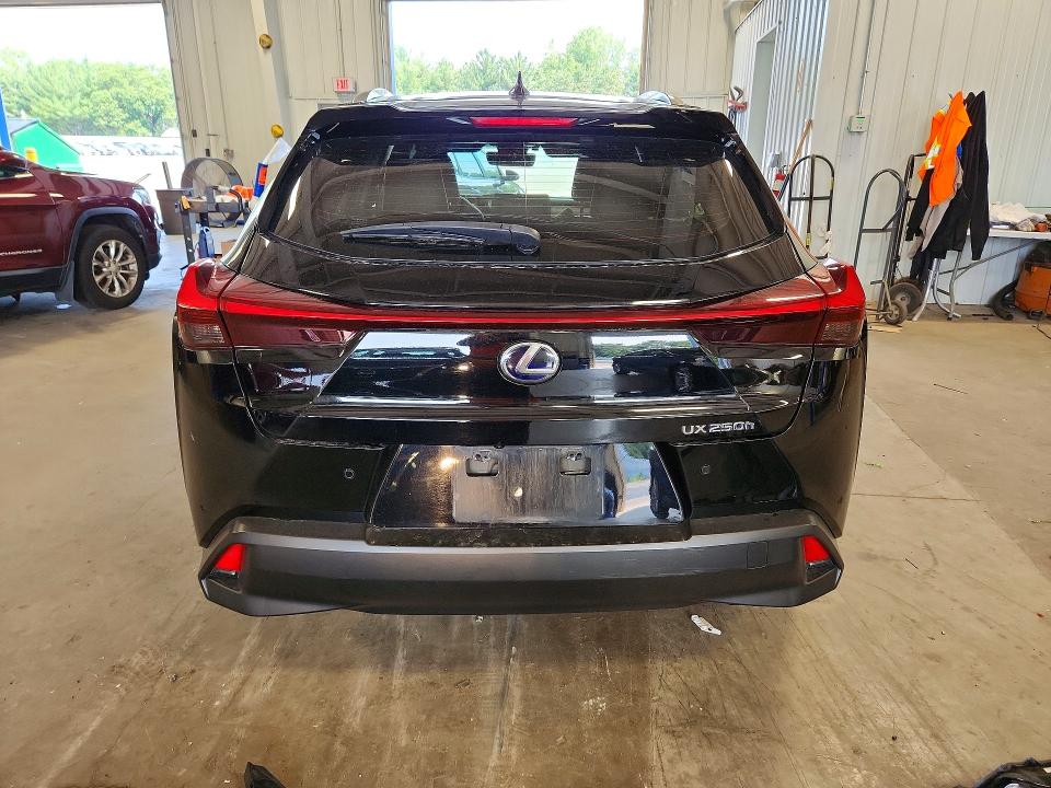 85607675 :رقم المزاد ، JTHP9JBH4M2041981 vin ، 2021 Lexus Ux مزاد بيع
