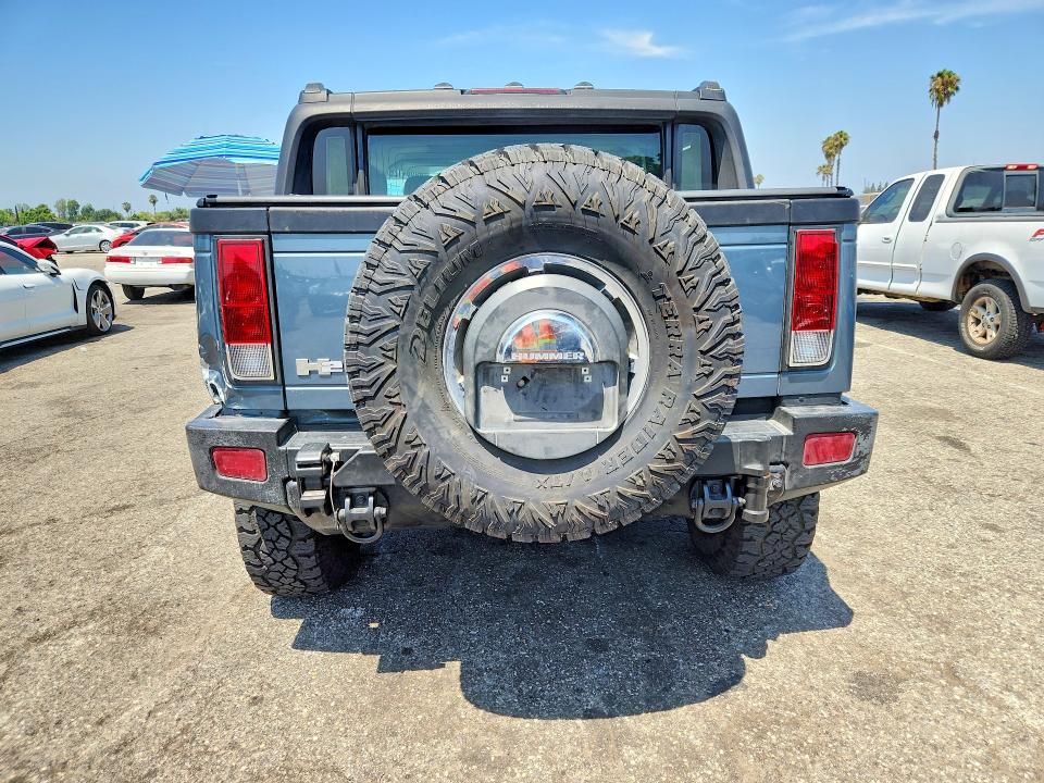 Продажа на аукционе авто 2005 Hummer H2 Sut, vin: 5GRGN22U95H115893, номер лота: 59004126