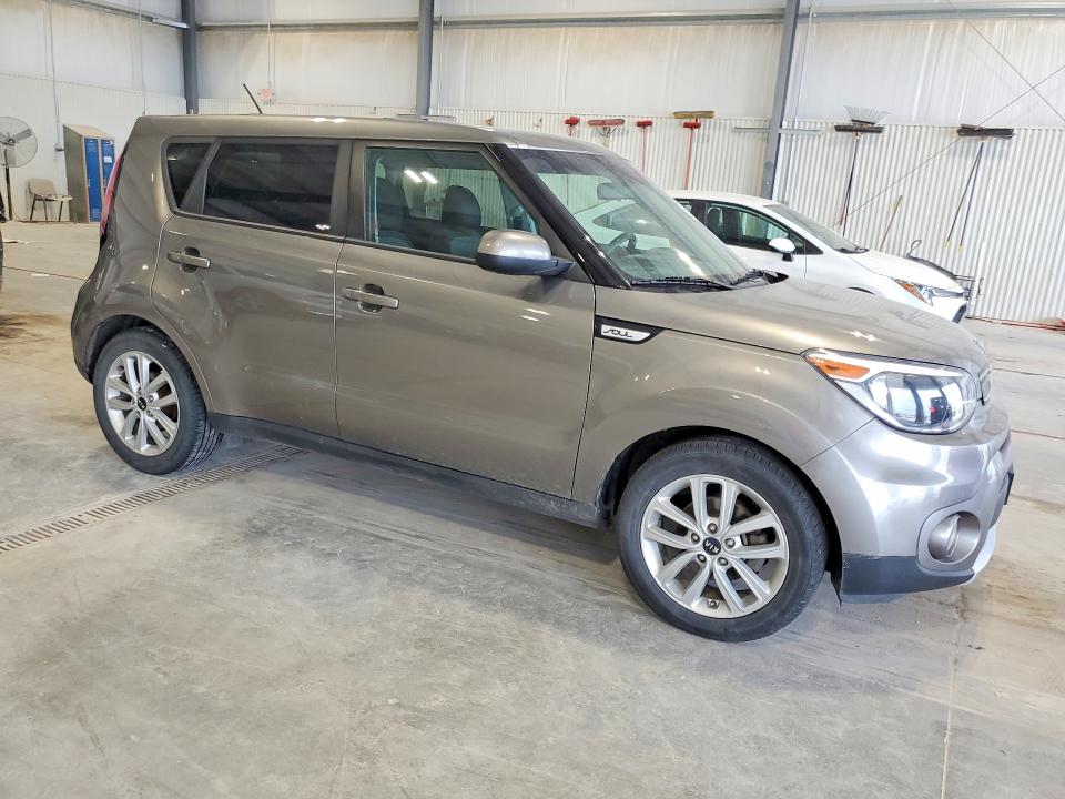 56144536 :رقم المزاد ، KNDJP3A50J7621341 vin ، 2018 Kia Soul مزاد بيع