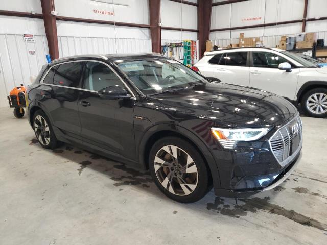 58962836 :رقم المزاد ، WA1AAAGE9MB027467 vin ، 2021 Audi E-tron مزاد بيع