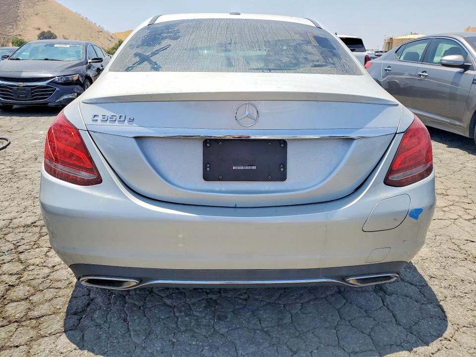 2018 Mercedes-benz C მანქანა იყიდება აუქციონზე, vin: 55SWF4HB6JU259275, აუქციონის ნომერი: 57860846
