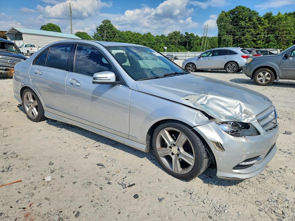 2011 Mercedes-benz C მანქანა იყიდება აუქციონზე, vin: WDDGF8BB9BR172347, აუქციონის ნომერი: 57911856