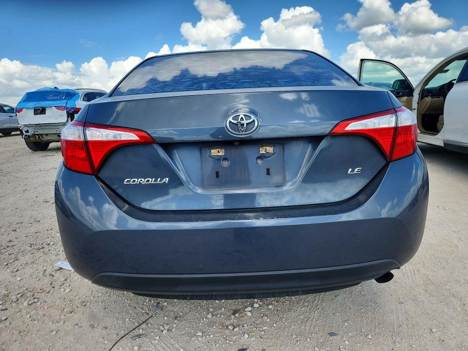 57035426 :رقم المزاد ، 5YFBURHE2FP252347 vin ، 2015 Toyota Corolla مزاد بيع