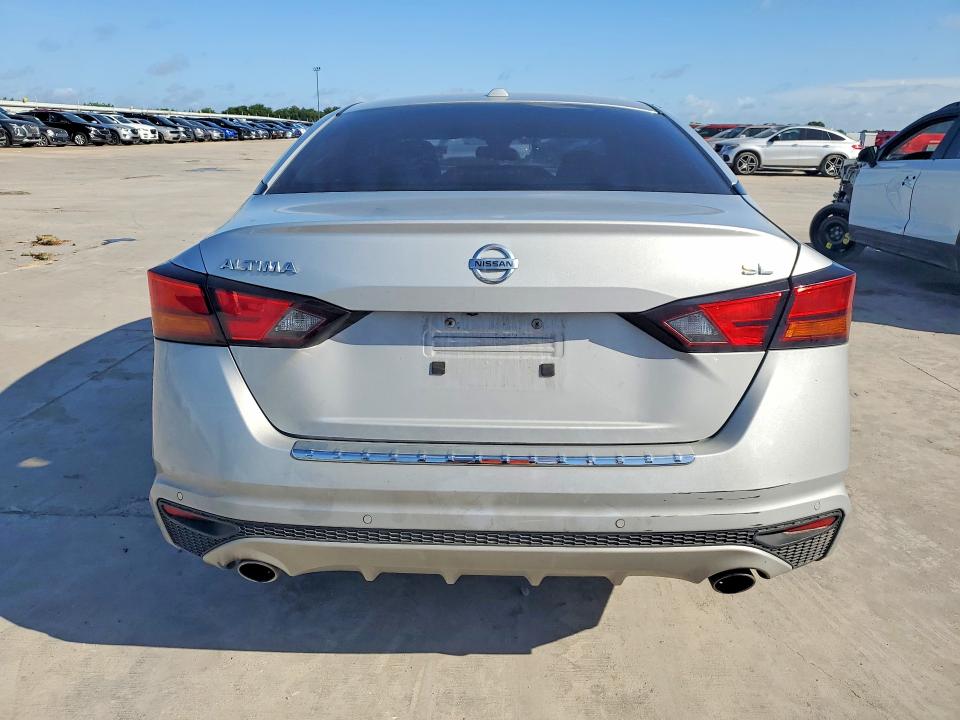 56986586 :رقم المزاد ، 1N4BL4EV2NN401917 vin ، 2022 Nissan Altima مزاد بيع