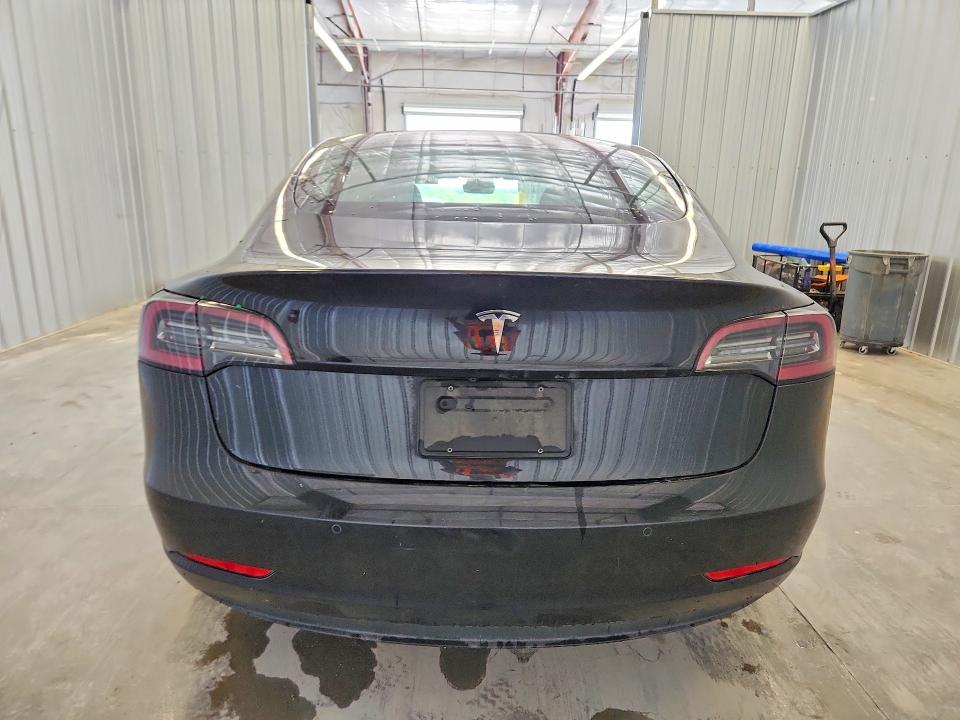 2022 Tesla Model 3 მანქანა იყიდება აუქციონზე, vin: 5YJ3E1EA8NF288400, აუქციონის ნომერი: 58684046