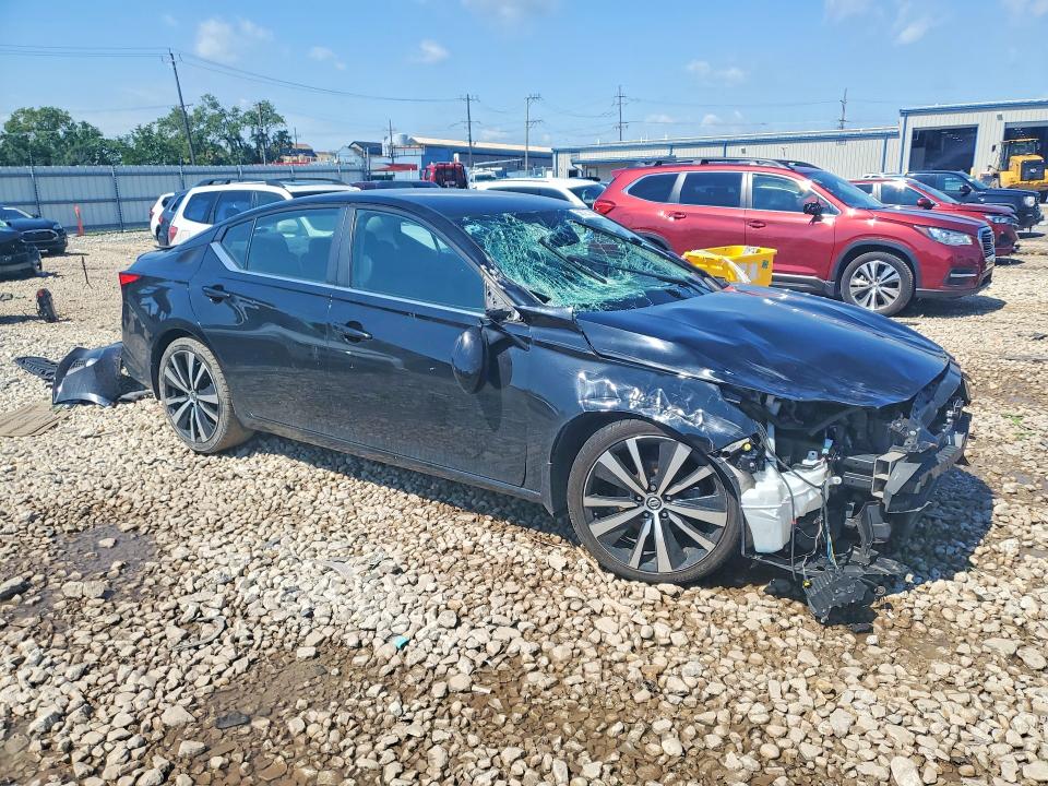 58727766 :رقم المزاد ، 1N4BL4CV3MN326310 vin ، 2021 Nissan Altima مزاد بيع
