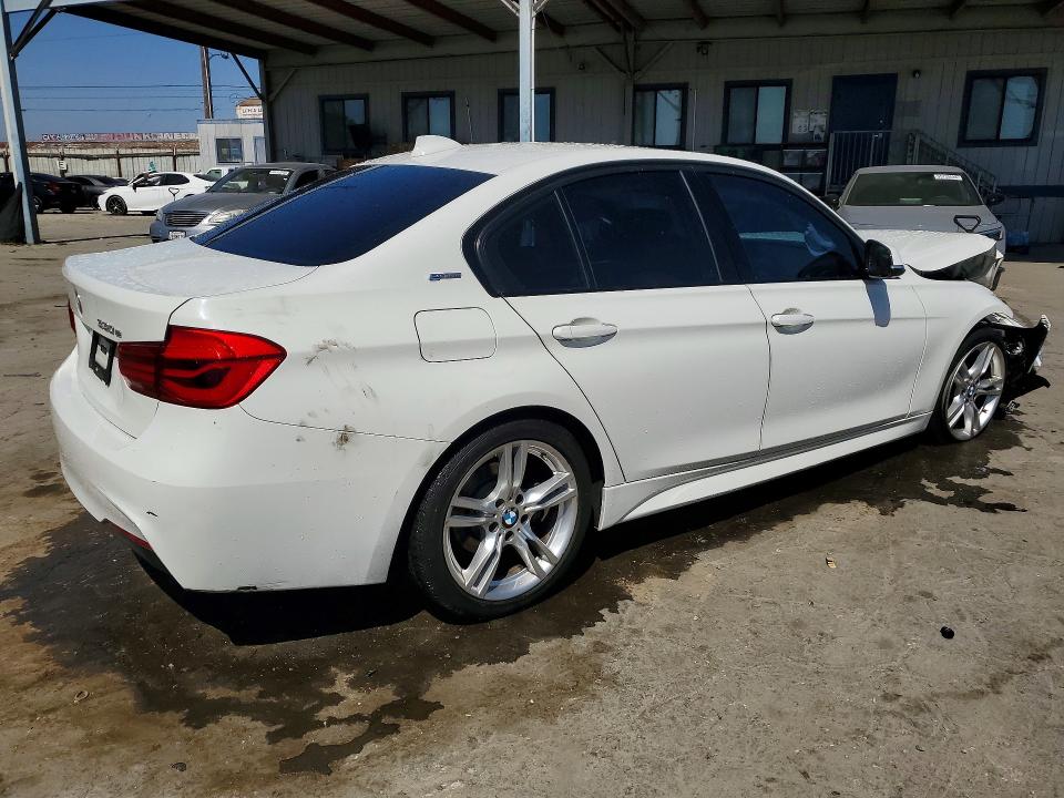 55808996 :رقم المزاد ، WBA8E1C56JA762677 vin ، 2018 Bmw 330e مزاد بيع