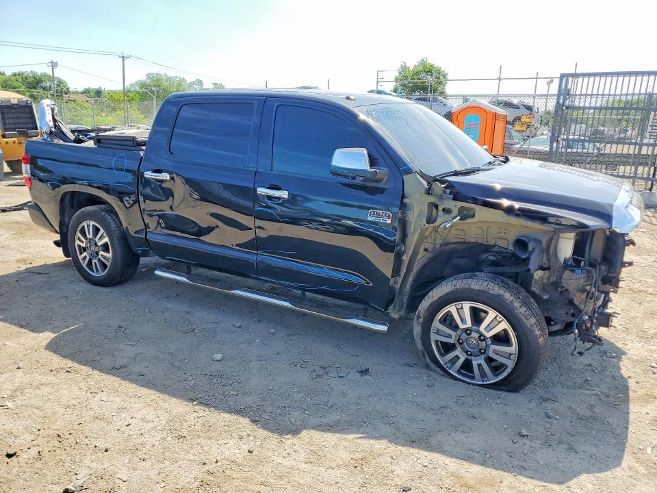 55682796 :رقم المزاد ، 5TFAY5F17JX730751 vin ، 2018 Toyota Tundra مزاد بيع