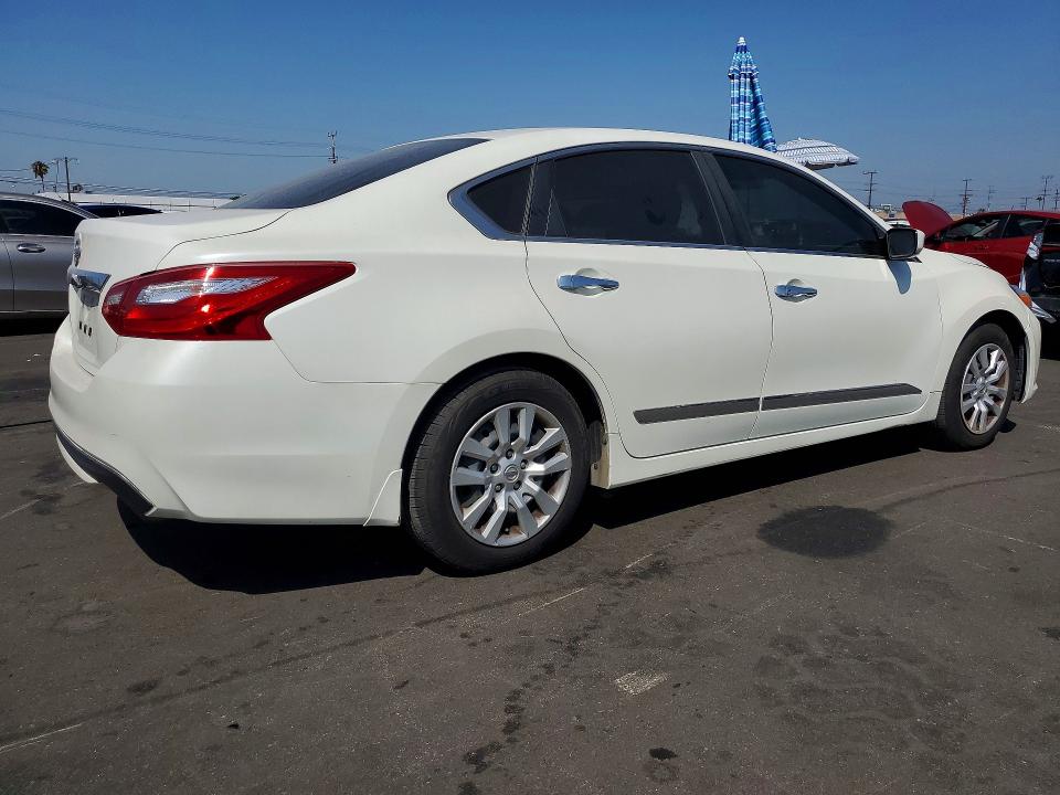 2016 Nissan Altima მანქანა იყიდება აუქციონზე, vin: 1N4AL3AP2GC143653, აუქციონის ნომერი: 56876326