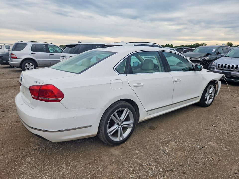 2015 Volkswagen Passat მანქანა იყიდება აუქციონზე, vin: 1VWBS7A32FC005192, აუქციონის ნომერი: 58453616