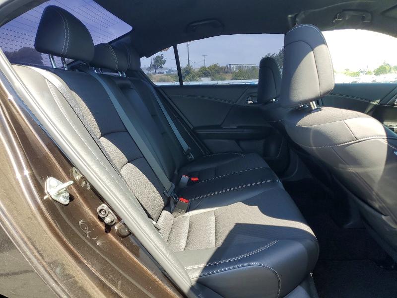 58304586 :رقم المزاد ، 1HGCR2F51HA052956 vin ، 2017 Honda Accord مزاد بيع