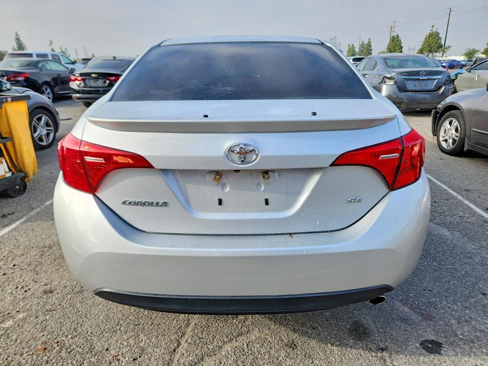 55466296 :رقم المزاد ، 2T1BURHE1JC996790 vin ، 2018 Toyota Corolla مزاد بيع