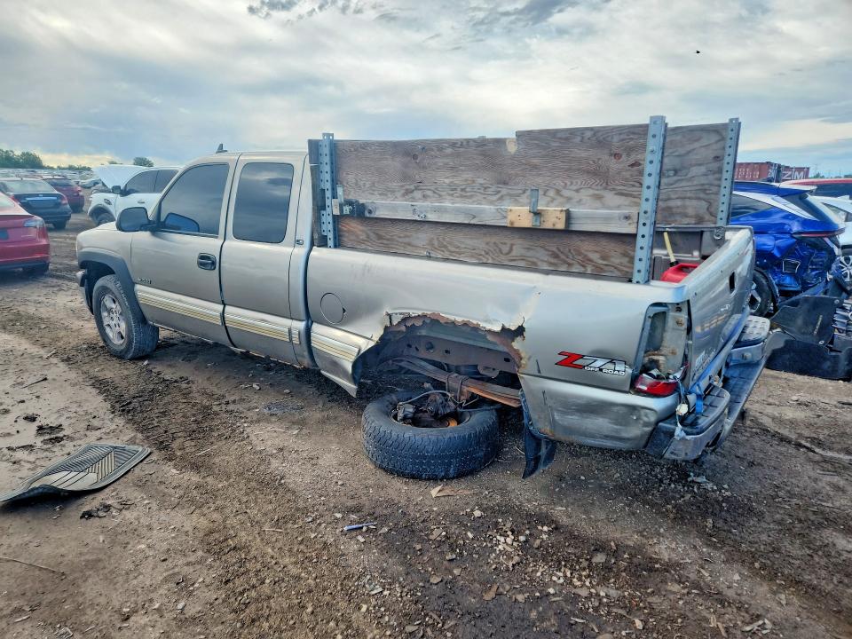 2001 Chevrolet Silverado მანქანა იყიდება აუქციონზე, vin: 2GCEK19T811299634, აუქციონის ნომერი: 57369546