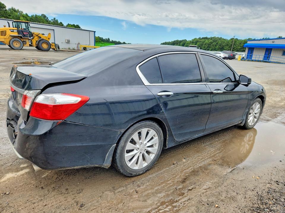 Продажа на аукционе авто 2015 Honda Accord, vin: 1HGCR2F71FA220853, номер лота: 58041936
