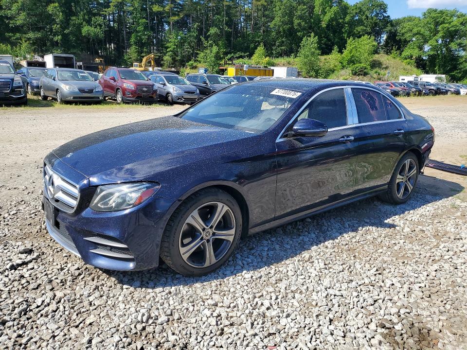 57700876 :رقم المزاد ، WDDZF4KB2JA371562 vin ، 2018 Mercedes-benz E مزاد بيع