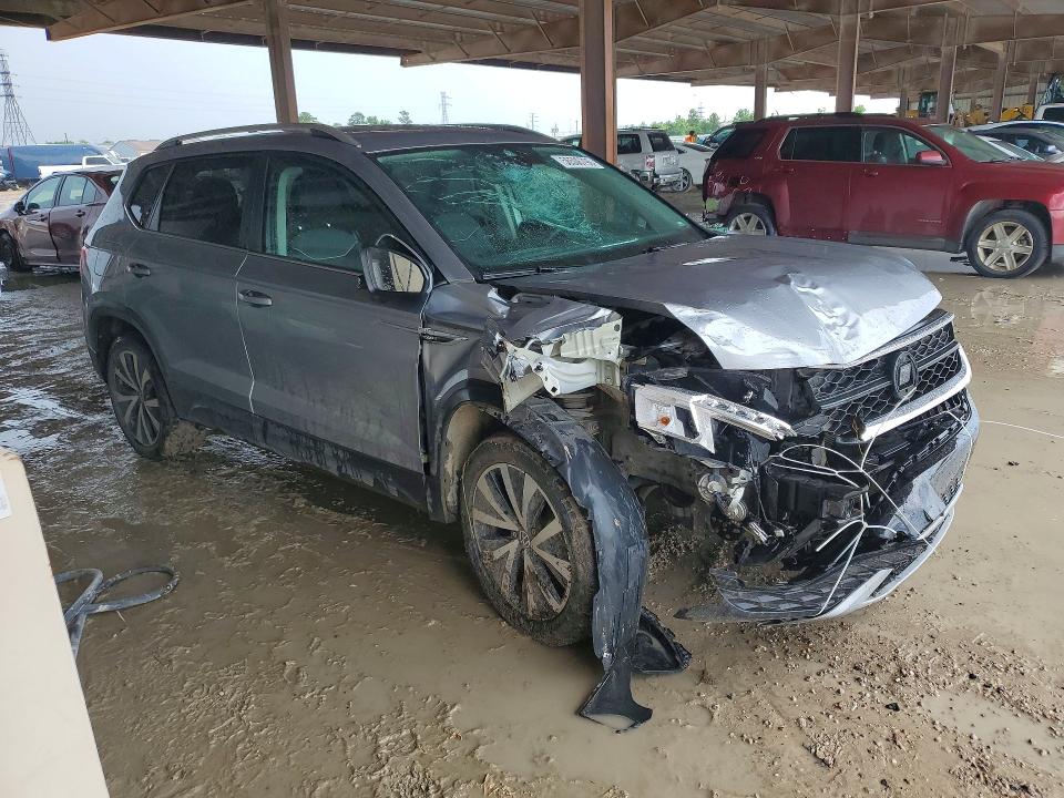 56506796 :رقم المزاد ، 3VVSX7B21RM018675 vin ، 2024 Volkswagen Taos مزاد بيع