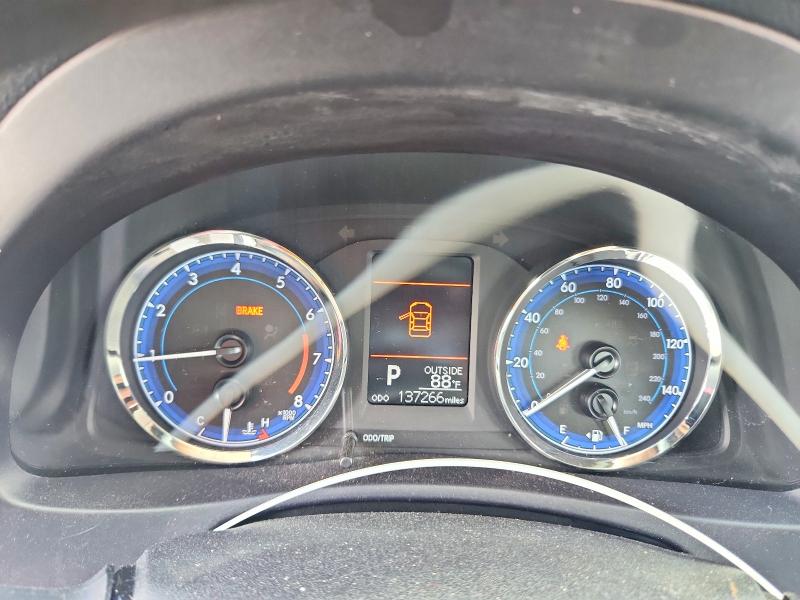 56457396 :رقم المزاد ، 5YFBURHE9HP718598 vin ، 2017 Toyota Corolla مزاد بيع